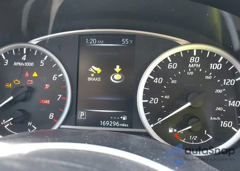 2017 Nissan Sentra Sv z USA, uszkodzony, nr VIN 3N1AB7AP9HY344630